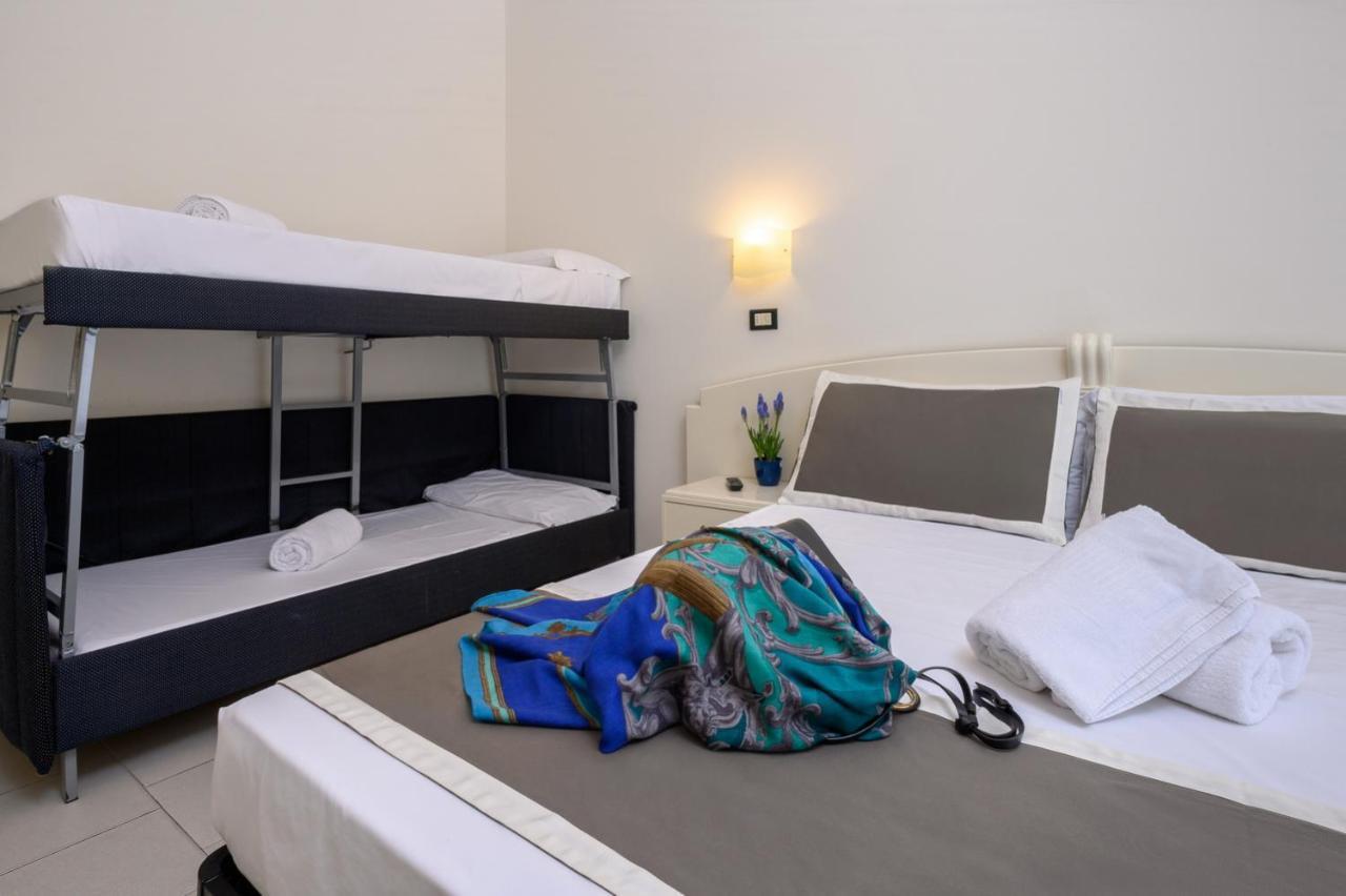 Atlas Hotel Riccione Extérieur photo