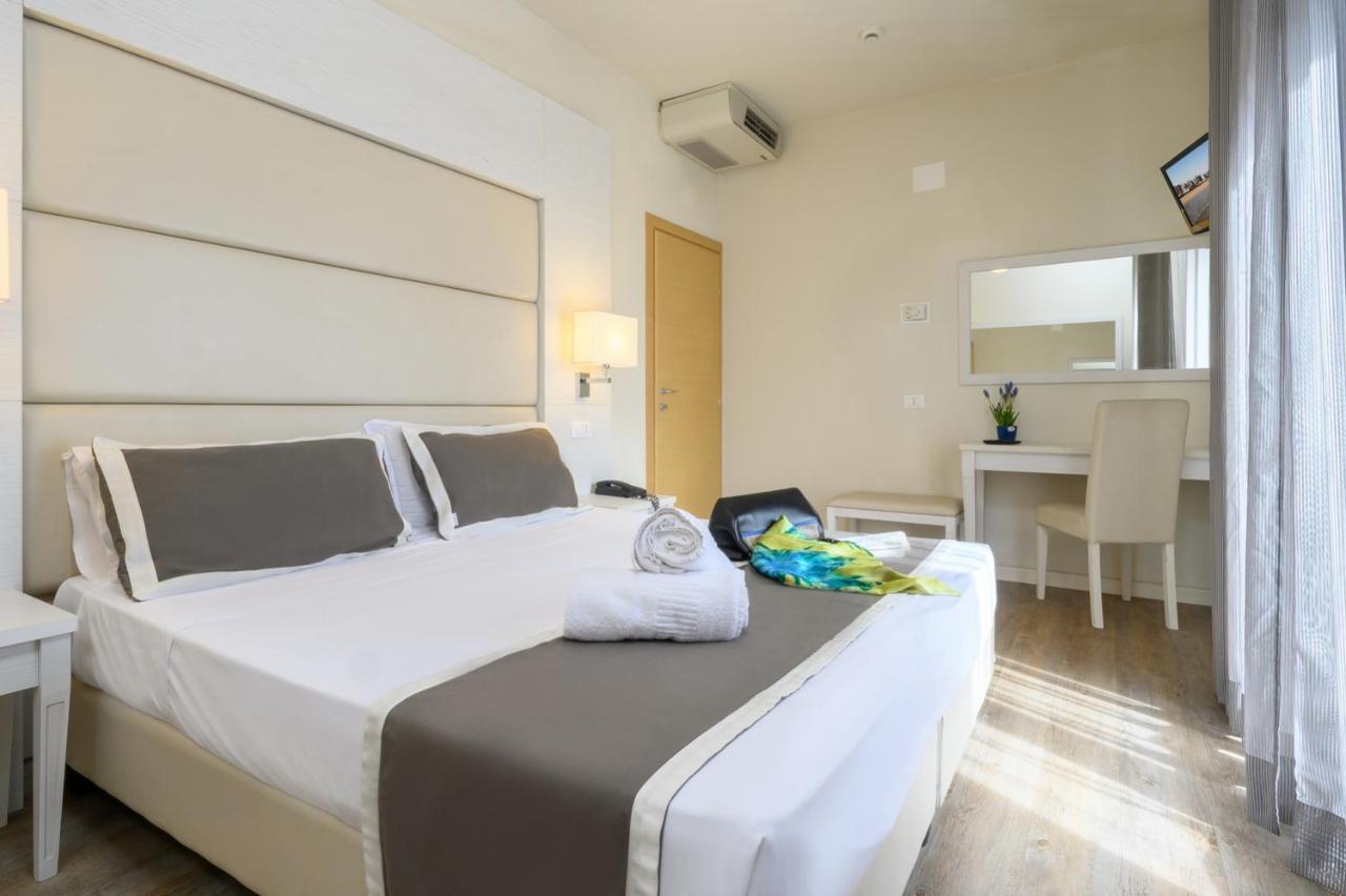 Atlas Hotel Riccione Extérieur photo