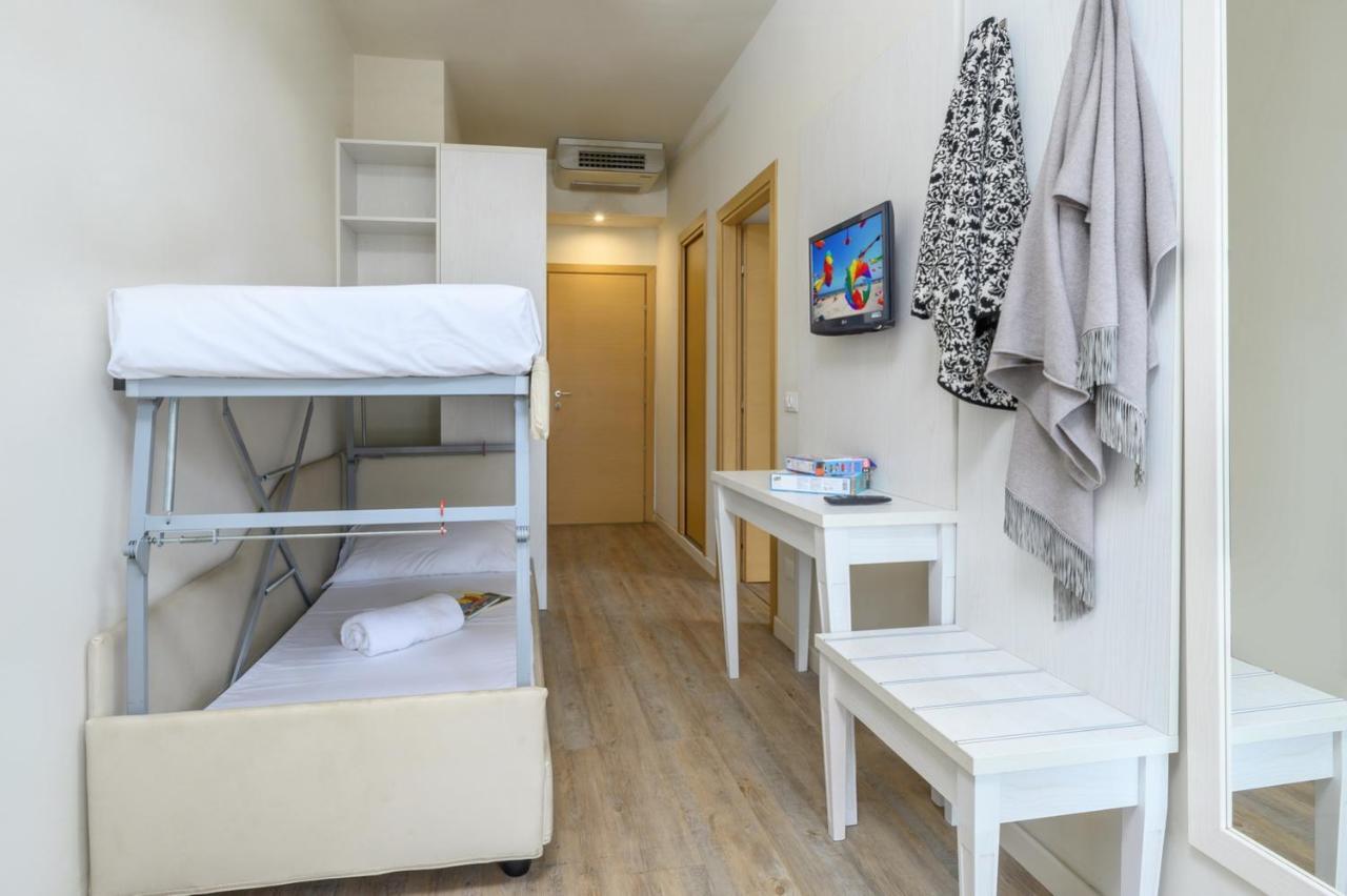 Atlas Hotel Riccione Extérieur photo