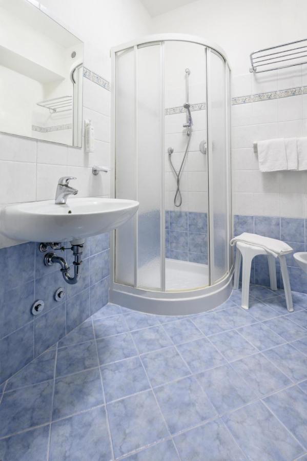 Atlas Hotel Riccione Extérieur photo