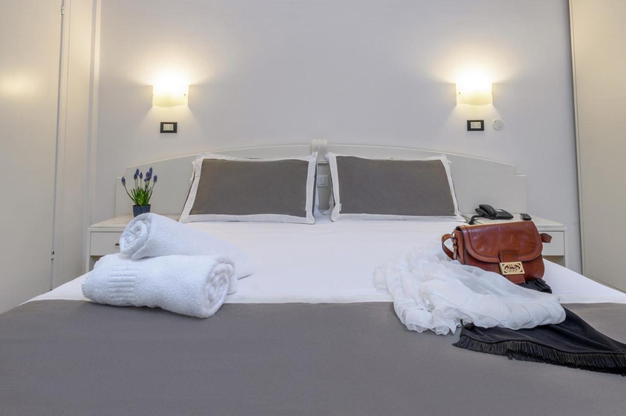 Atlas Hotel Riccione Extérieur photo